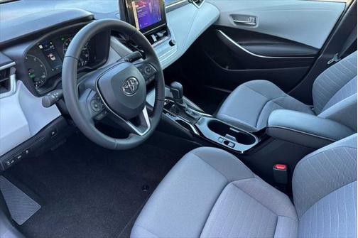 2025 Toyota Corolla Hybrid SE