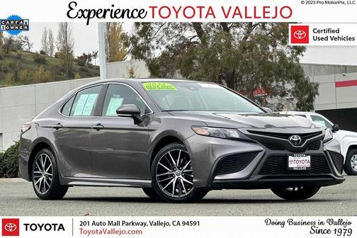 2022 Toyota Camry SE