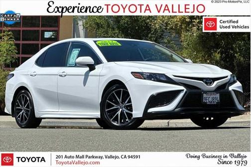2023 Toyota Camry SE