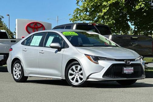 Classic Silver Metallic 2021 Toyota Corolla LE