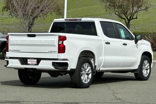 2022 Chevrolet Silverado 1500 Custom