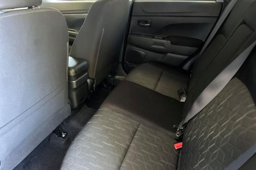 Alloy Silver Metallic 2025 Mitsubishi Outlander Sport 2.0 SP