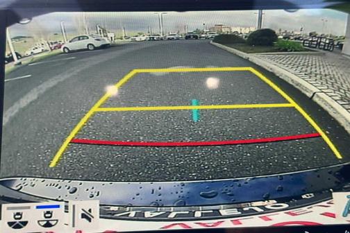 2020 Toyota Camry Hybrid XLE