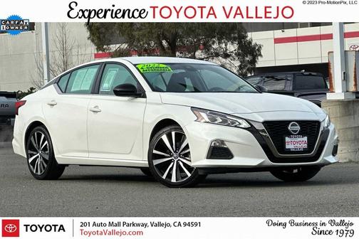 2022 Nissan Altima SR FWD