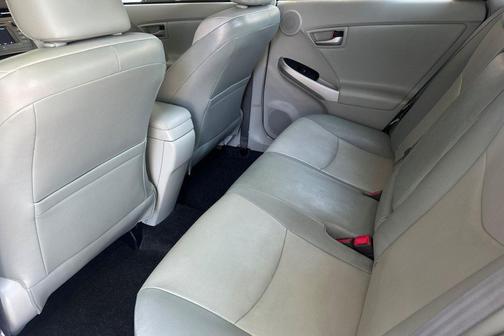 Classic Silver Metallic 2015 Toyota Prius Four