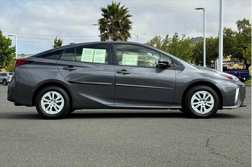 2020 Toyota Prius LE