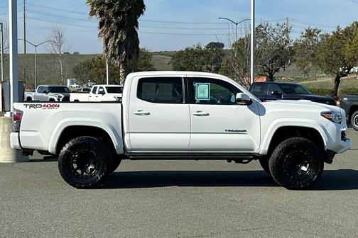 2022 Toyota Tacoma TRD Sport