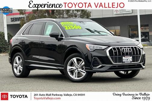 2022 Audi Q3 45 S line Premium