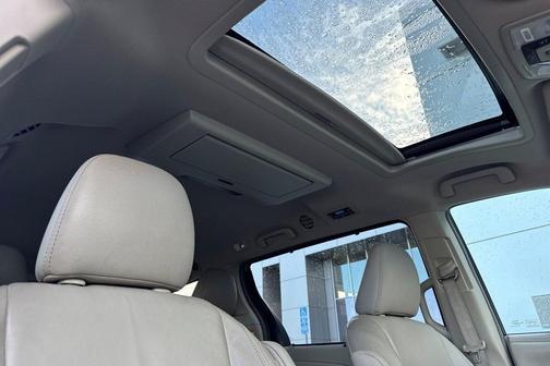 2017 Toyota Sienna XLE Premium