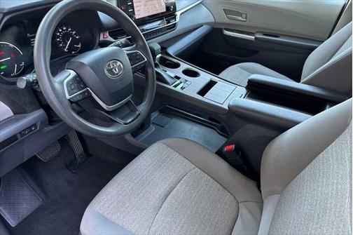 2021 Toyota Sienna LE