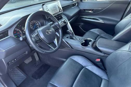 2022 Toyota Venza XLE