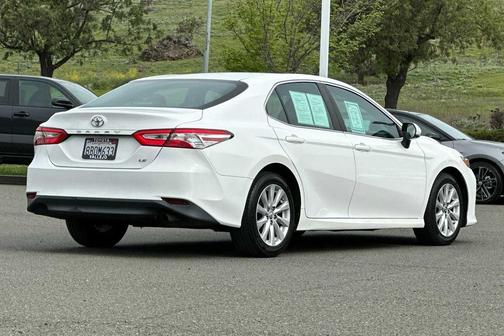 2018 Toyota Camry LE