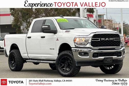 2024 RAM 2500 Big Horn Crew Cab 4x4 6'4' Box