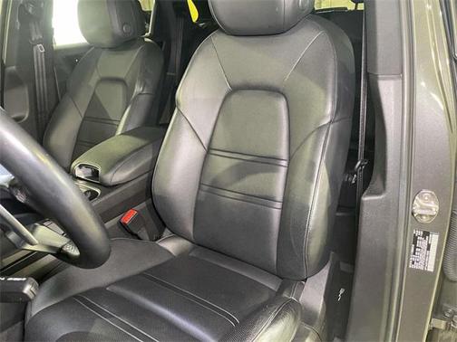 2019 Porsche Cayenne Cayenne