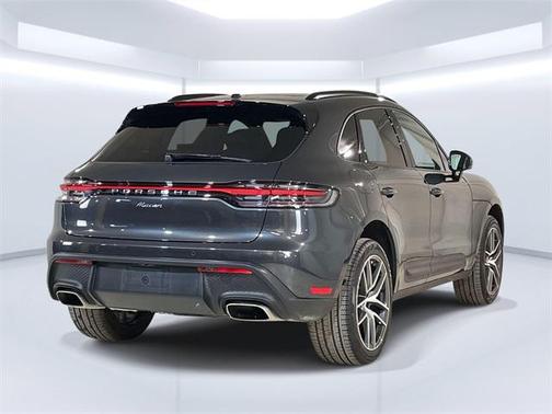 2025 Porsche Macan 