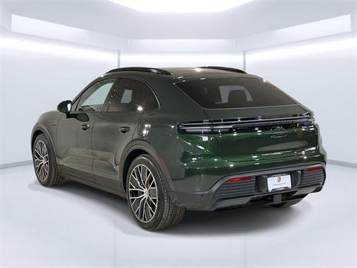 2025 Porsche Macan 4