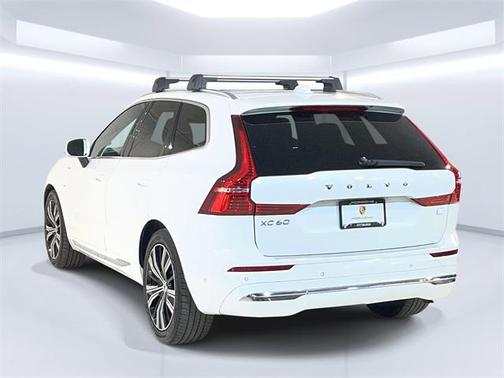 2022 Volvo XC60 Recharge Plug-In Hybrid T8 Inscription