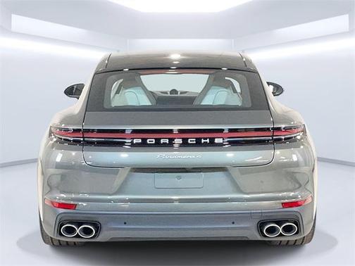 2026 Porsche Panamera 4 E-Hybrid