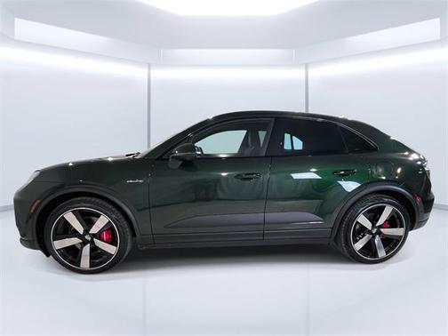 2025 Porsche Macan 4S