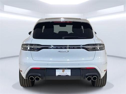 2024 Porsche Macan Base