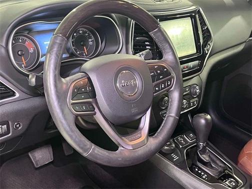 2019 Jeep Cherokee Overland