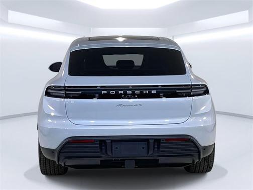 2025 Porsche Macan 4S