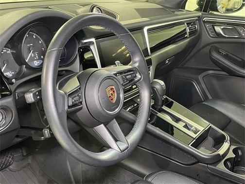 2024 Porsche Macan 