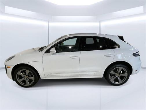 2022 Porsche Macan 