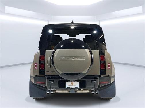2025 Land Rover Defender 110 P500 X-Dynamic SE