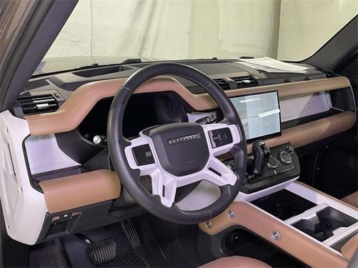 2025 Land Rover Defender 110 P500 X-Dynamic SE