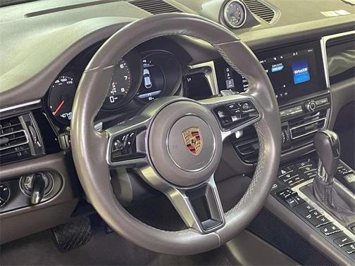 2020 Porsche Macan Base