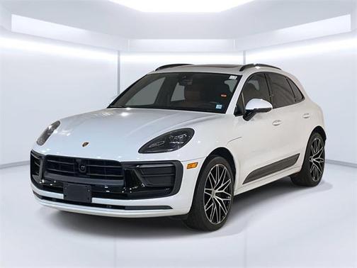 2023 Porsche Macan Base