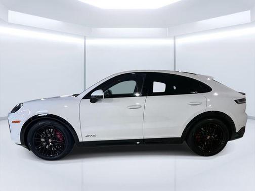 2026 Porsche Cayenne GTS