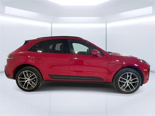 2025 Porsche Macan 