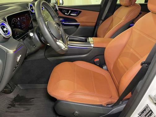 2025 Mercedes-Benz GLC 350e Base