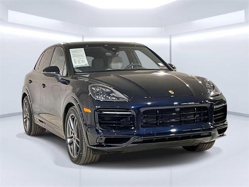 2023 Porsche Cayenne Platinum Edition