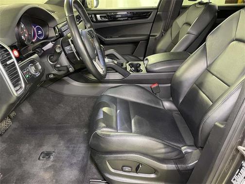 2022 Porsche Cayenne Cayenne