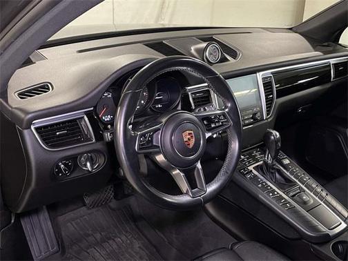 2018 Porsche Macan AWD