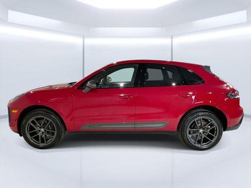 2025 Porsche Macan T