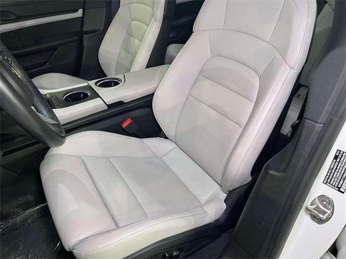 2022 Porsche Taycan 4S