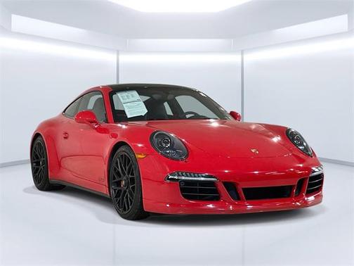 2015 Porsche 911 Carrera 4 GTS