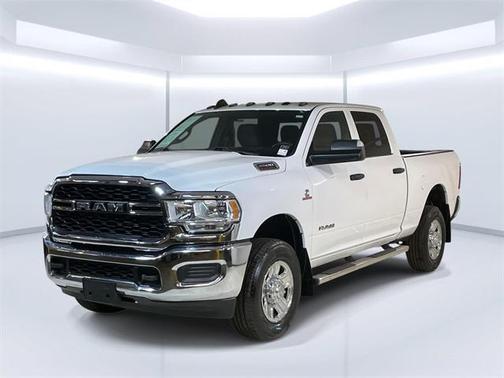 2021 RAM 2500 Tradesman Crew Cab 4x4 6'4' Box