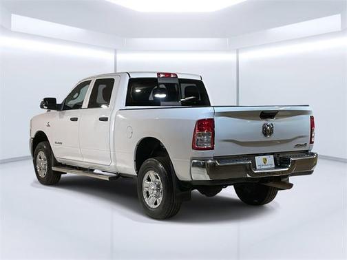 2021 RAM 2500 Tradesman Crew Cab 4x4 6'4' Box