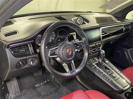 2019 Porsche Macan 