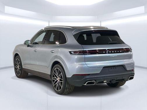 Dolomite Silver Metallic 2026 Porsche Cayenne Cayenne