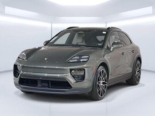 2026 Porsche Macan 4