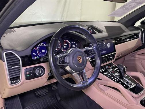 2022 Porsche Cayenne Platinum Edition