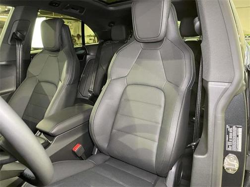 2025 Porsche Macan 4