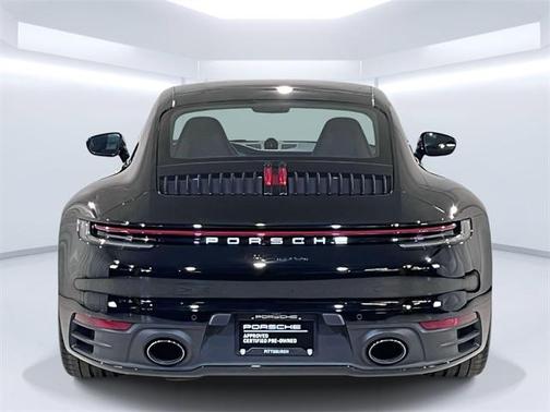 2021 Porsche 911 Carrera