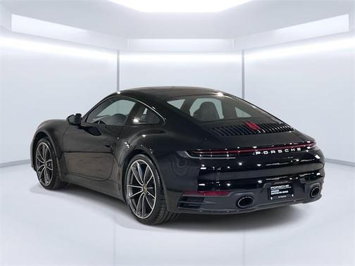 2021 Porsche 911 Carrera
